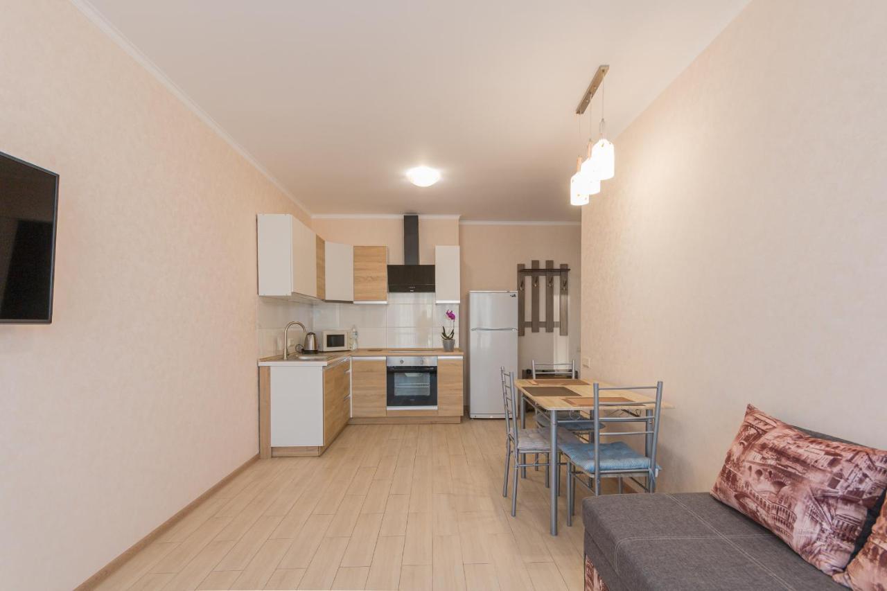Уютная Квартира В Жк Острова Kryzjanivka Exteriör bild